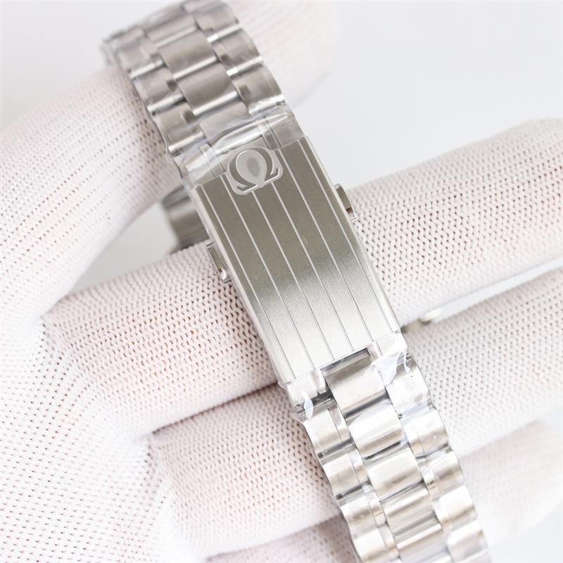 202459154345661 1700